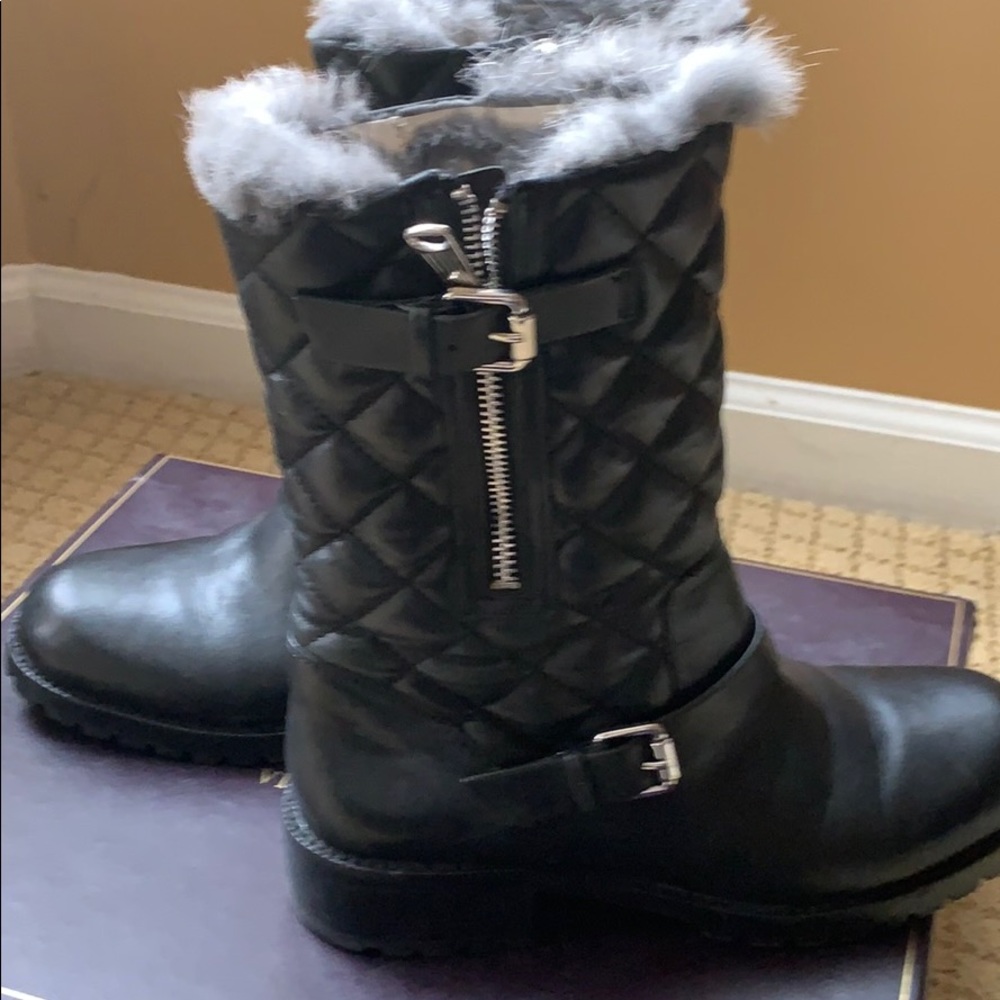 Signature Vince Camuto boots